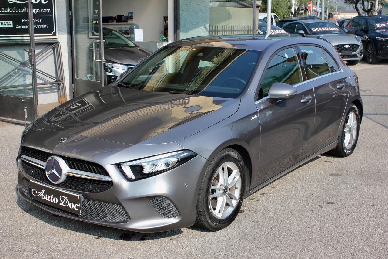 Mercedes-benz A 180 d Automatic Sport NAVY RETROCAMERA