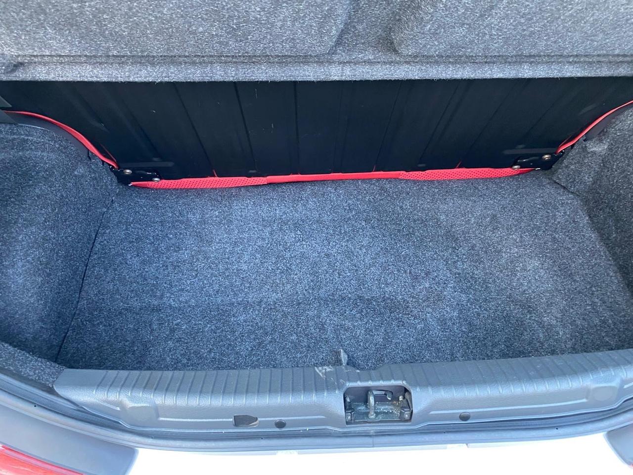 Lancia Ypsilon 1.2 neopatentati