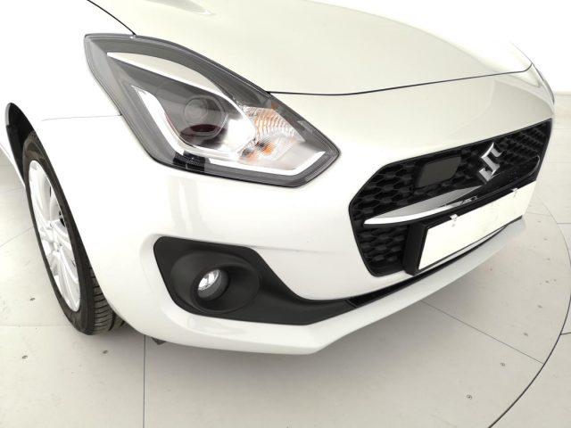 SUZUKI Swift 1.2 Hybrid Top