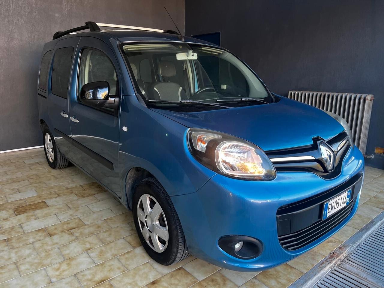 Renault Kangoo 1.5 dCi 90CV 5 porte Stop & Start Extrem 90 cv 66 kw revisione 01/2027