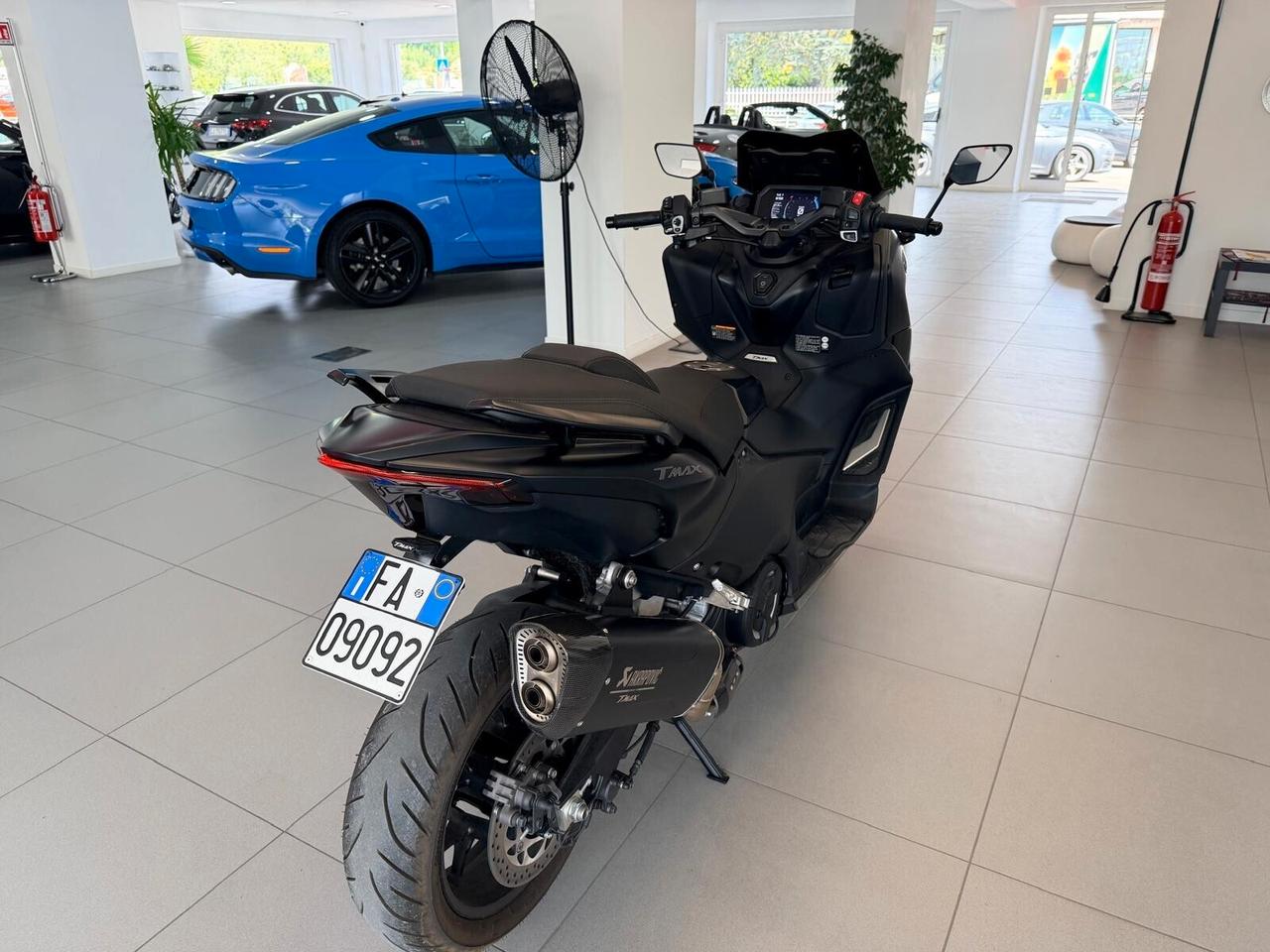 Yamaha T Max 560