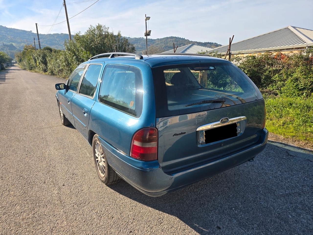 Ford Mondeo 1.8 turbodiesel S.W. Ghia