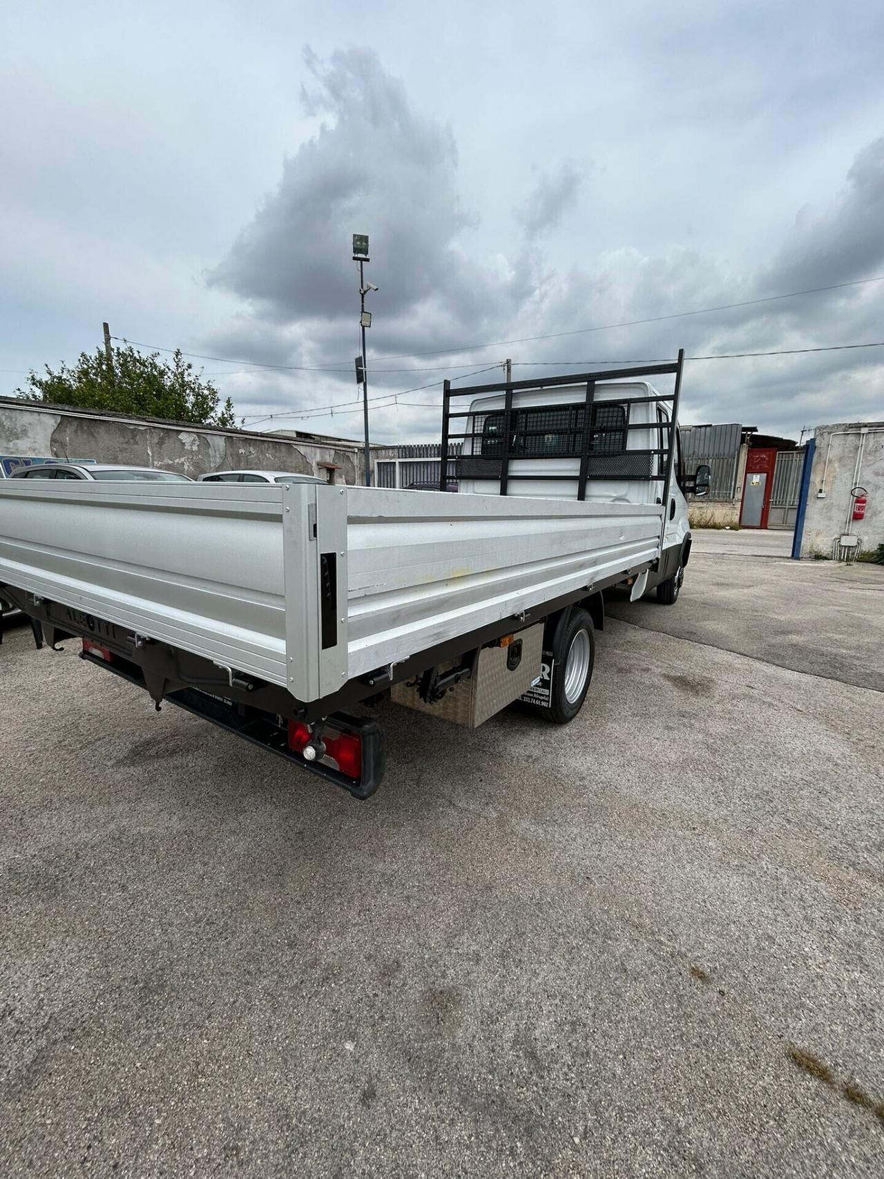Iveco daily 35c14 anno 2021 doppia + cassone e.6
