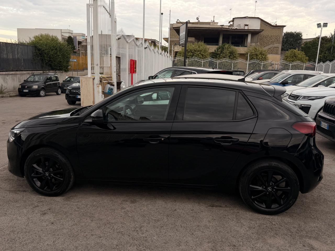 Opel Corsa 1.2 Edition TOTAL BLACK CAR PLAY