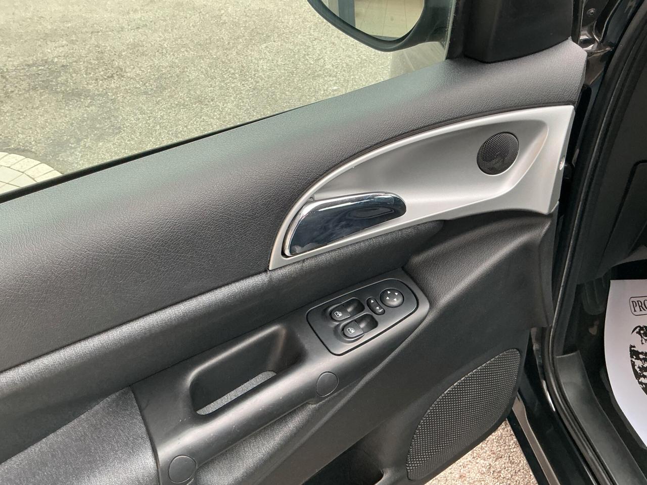 Lancia Ypsilon 1.4 GPL Neopatentati