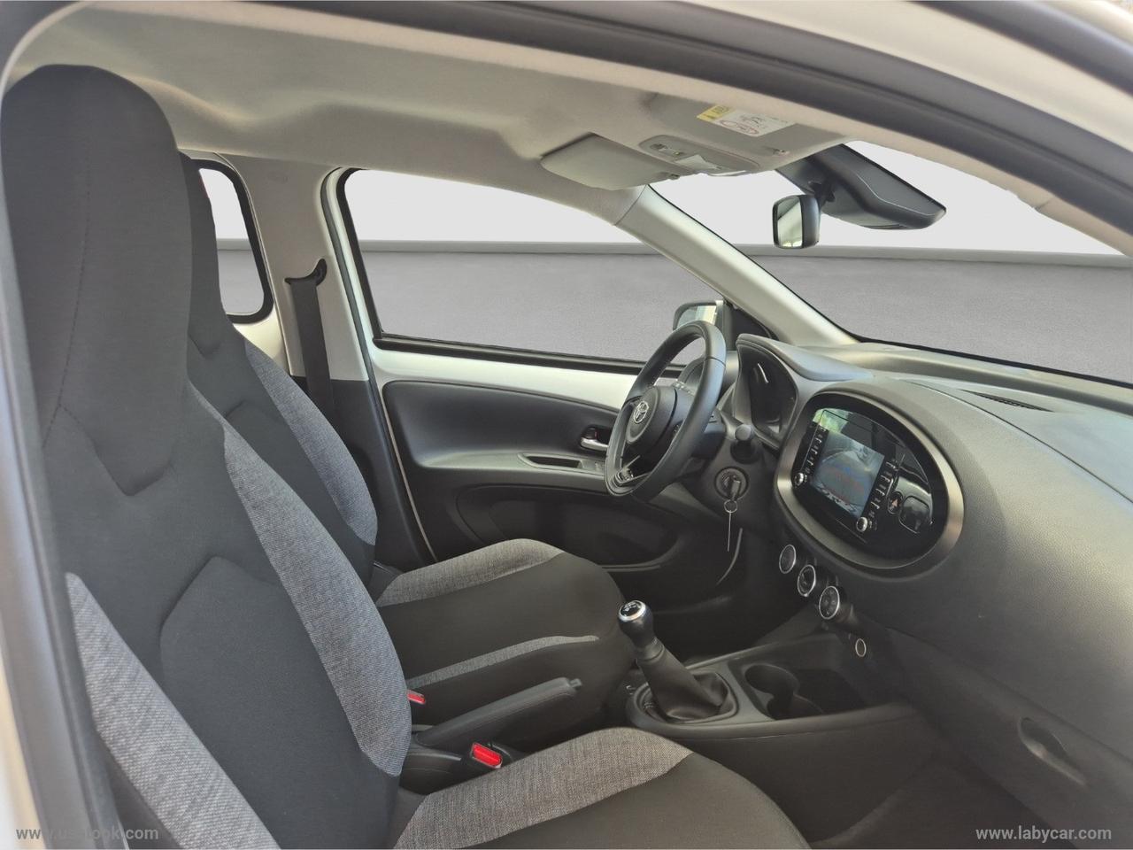 TOYOTA Aygo X 1.0 VVT-i 72 CV 5p. Active TUA A 14.950 € CON USATOOK PLUS