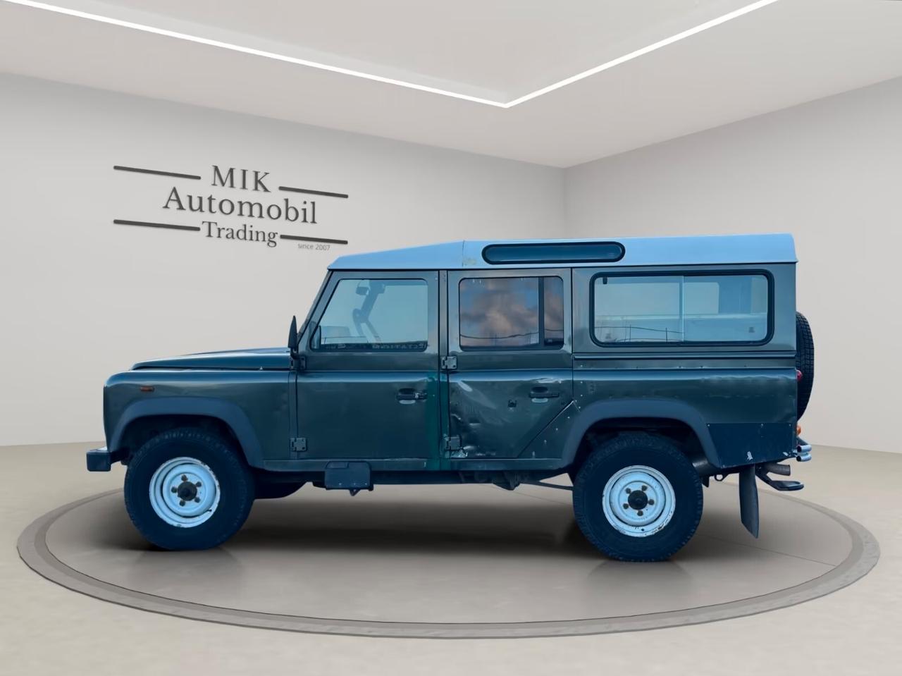 Land Rover Defender 110 TD5 Station Wagon 9 POSTI