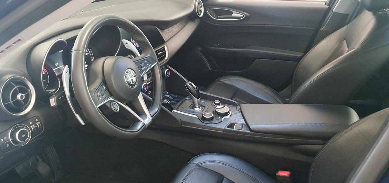 Alfa Romeo Giulia 2.2 Turbodiesel 190 CV AT8 Lusso