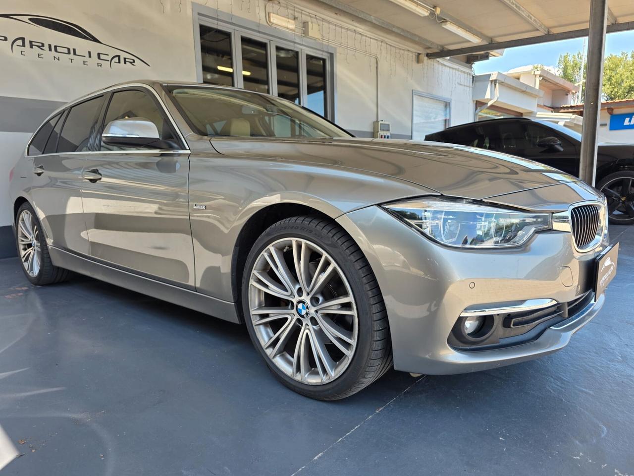 Bmw 320 320d xDrive Touring Luxury