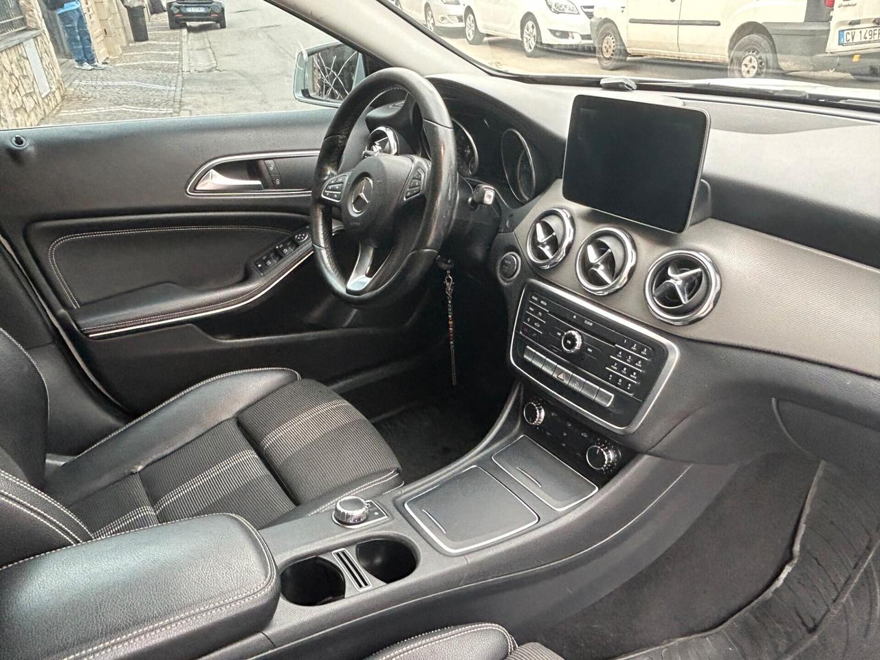 Mercedes-benz GLA 220 d Automatic Premium