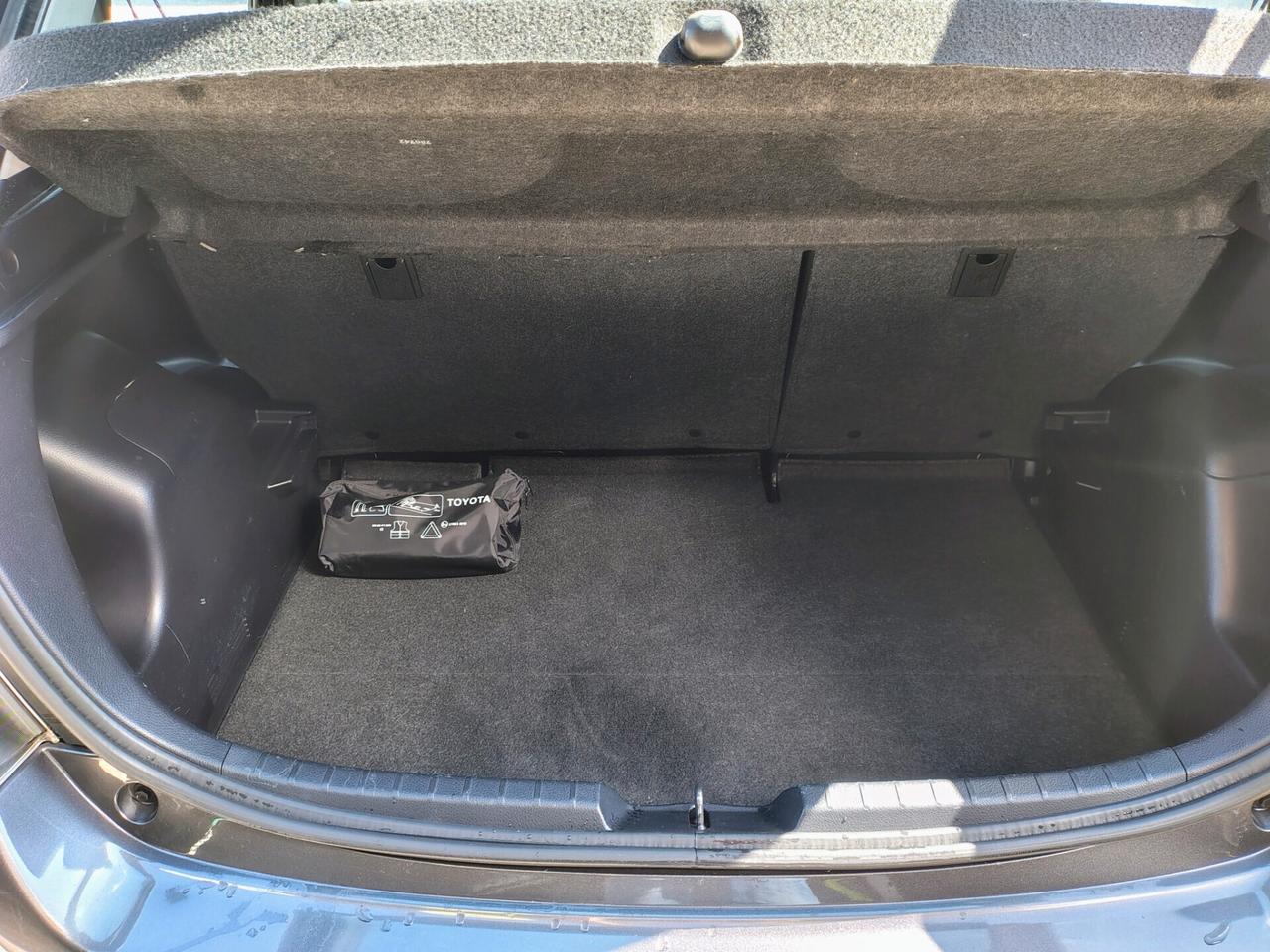 Toyota Yaris 1.0 5 porte Lounge