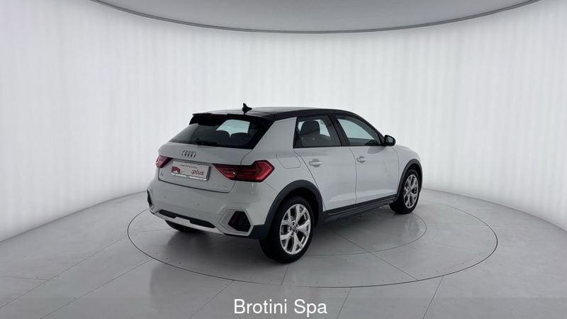 Audi A1 citycarver 30 TFSI S tronic