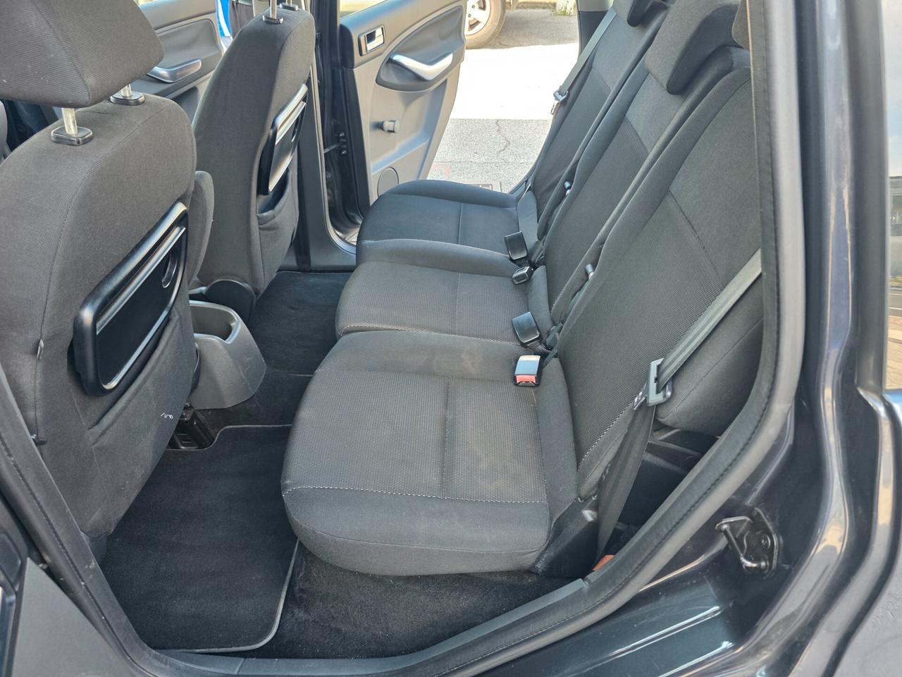 Ford C-Max 1.6 TDCi 110 CV Titanium con 256.000km