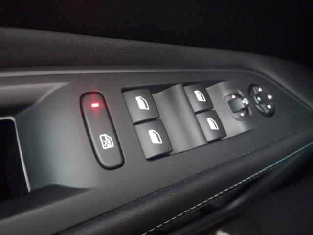 PEUGEOT 3008 BlueHDi 130 S&S Allure