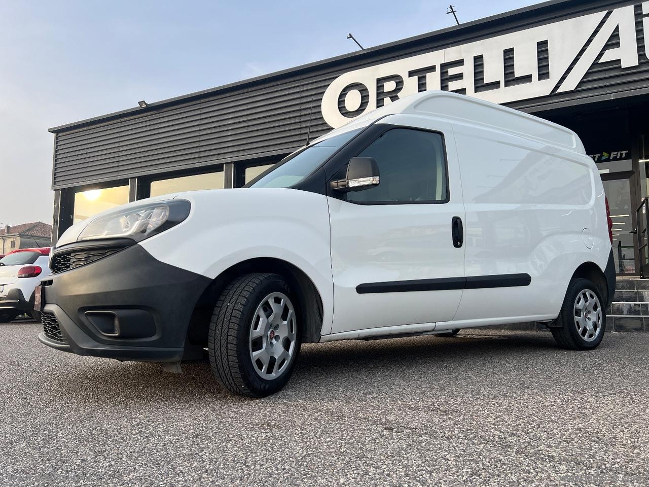 Doblò 1.6 MJT 105 PL-TA Cargo MaxiXL Bus