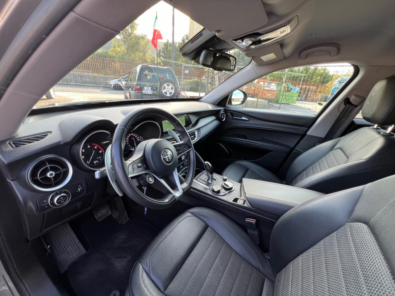 Alfa Romeo Stelvio 2.2 Turbodiesel 180 CV AT8 RWD Business