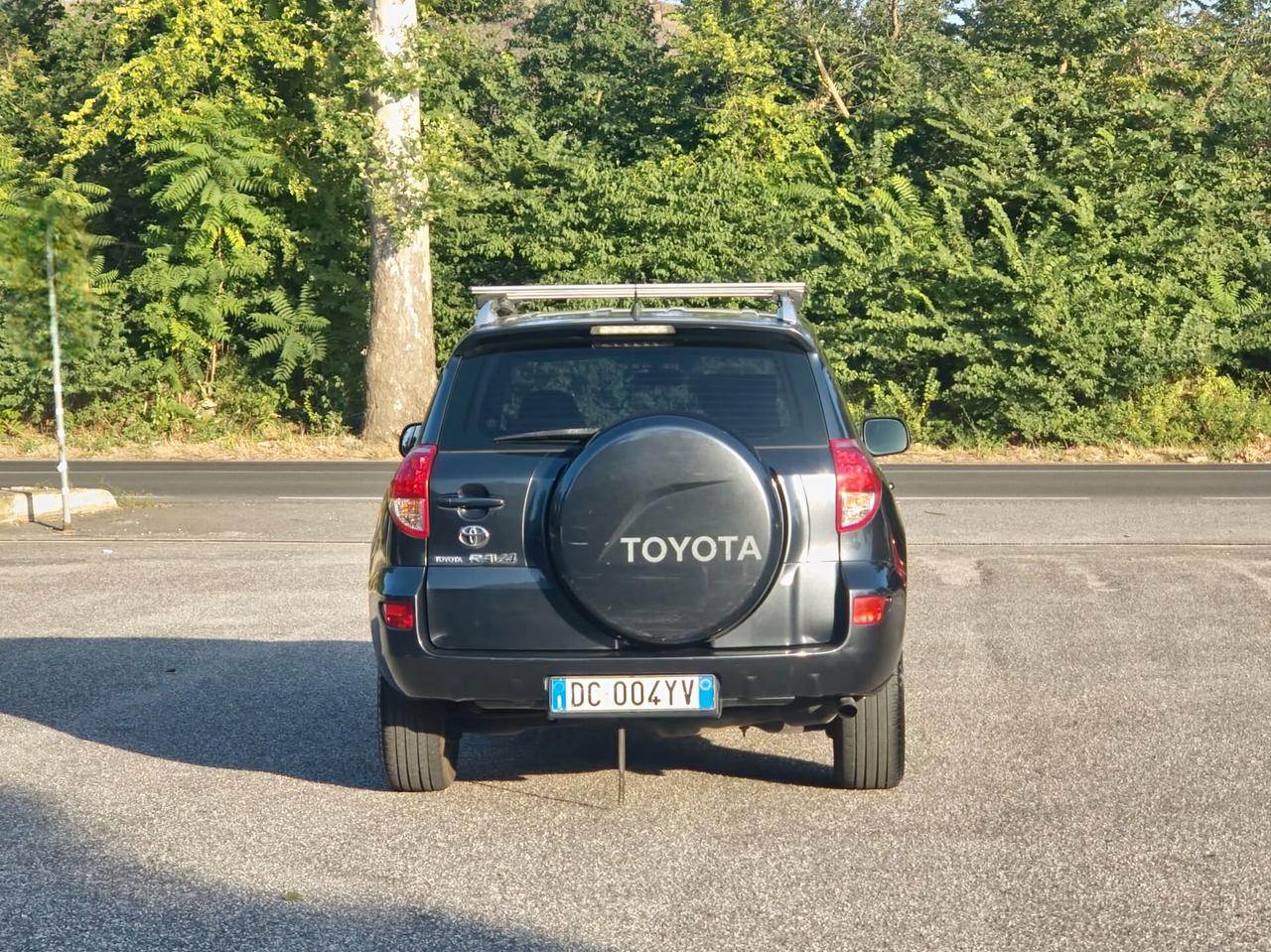 Toyota RAV 4 RAV4 2.2 D-4D 136 CV 2006-E4 Manuale