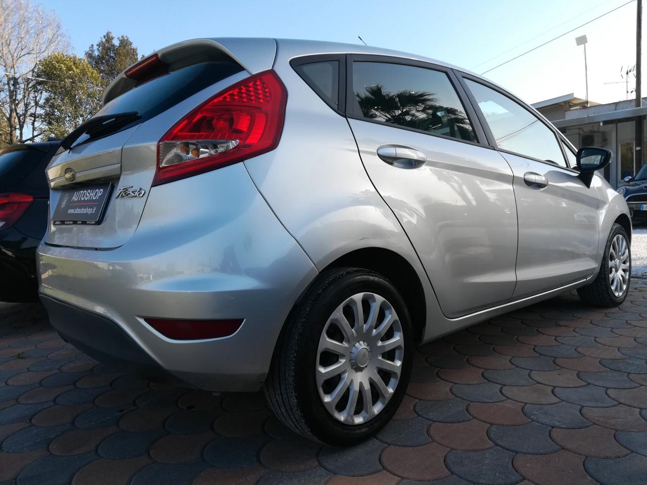 FORD - Fiesta - 1.4 TDCi 68CV 5p. Titanium - NEOPATENTATI - FINANZIABILE