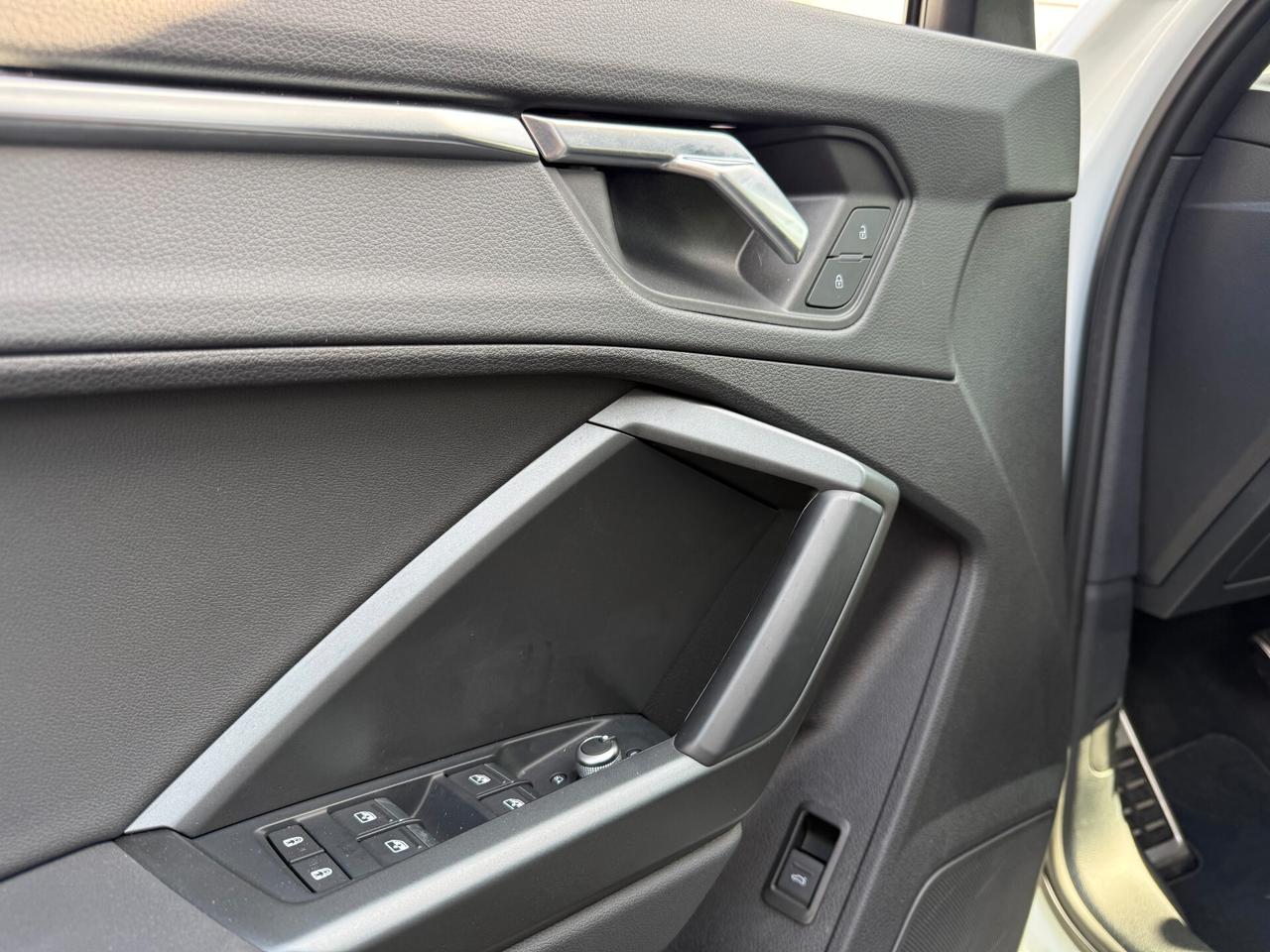 Audi Q3 SPB 35 TFSI S tronic S LINE PACK BLACK BANG E OLUFSUNESN CERCHI 19