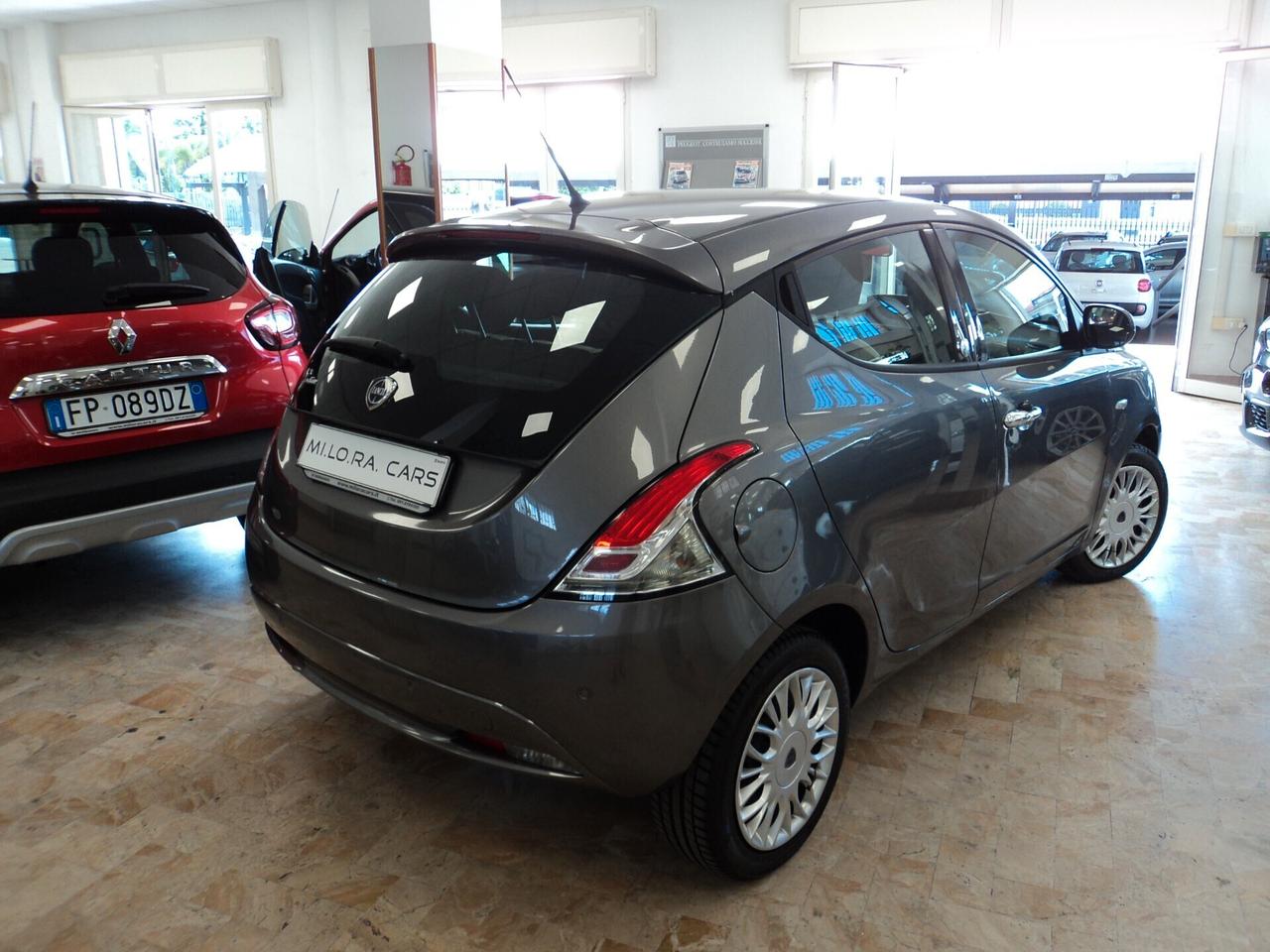 Lancia Ypsilon 1.2 69 CV 5 porte GPL Ecochic Gold