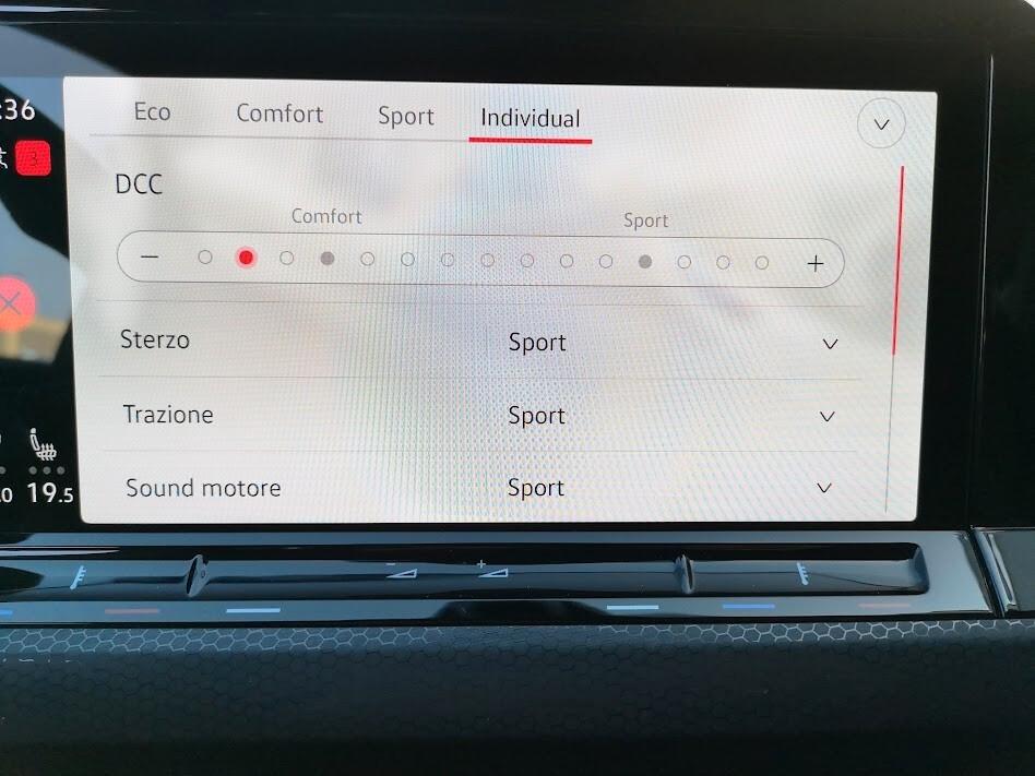 Volkswagen Golf GTI 2.0 TSI DSG IQ LED MATRIX ASSETTO RETROCAMERA CERCHI 19'