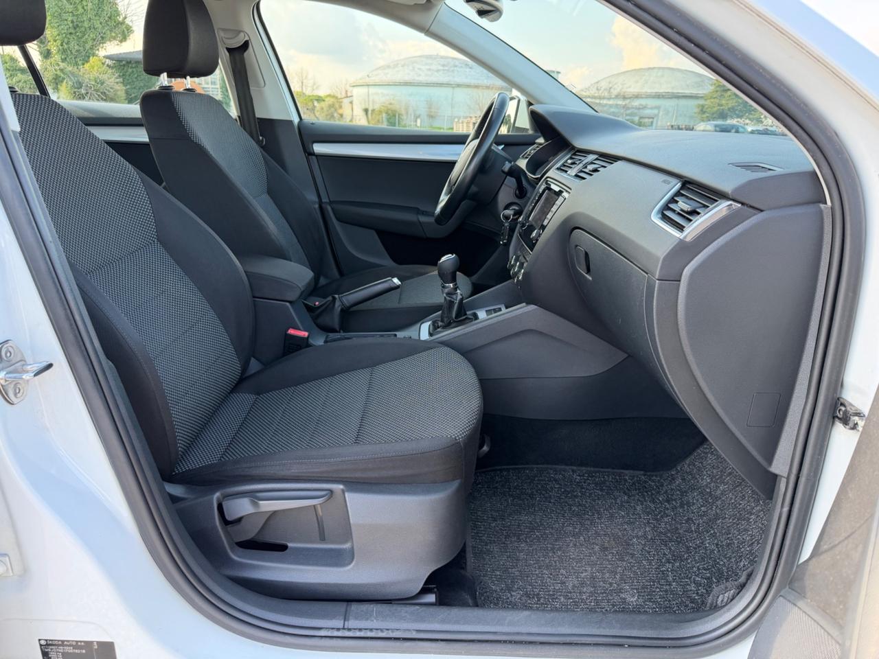 Skoda Octavia 1.6 TDI CR 105 CV Wagon Executive