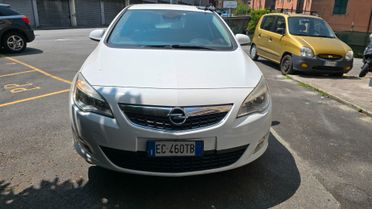 Opel Astra 1.4 100CV 5 porte Cosmo