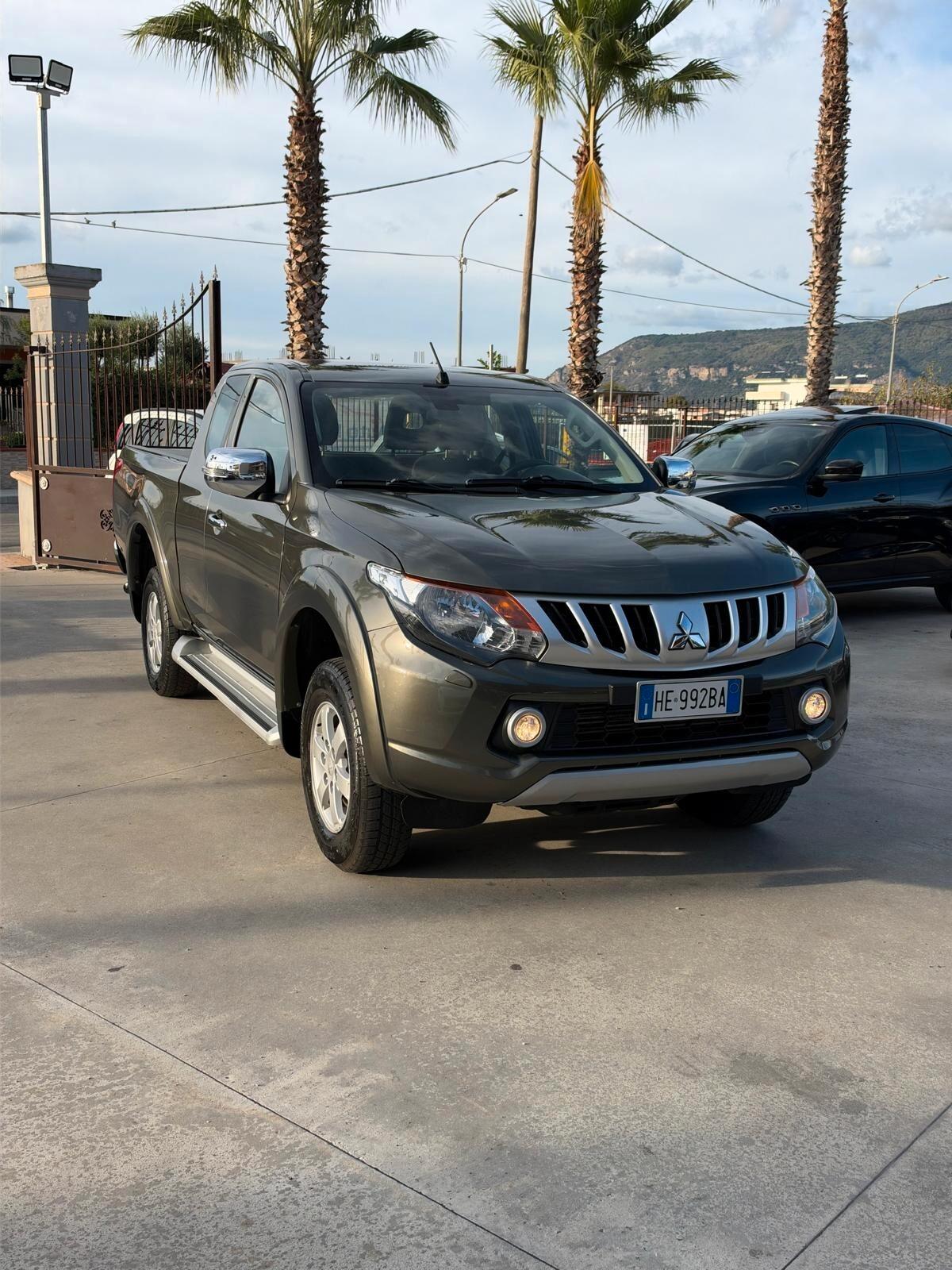 Mitsubishi L200 2.4 DI-D/181CV Double Cab Intense Hp Mivec SDA
