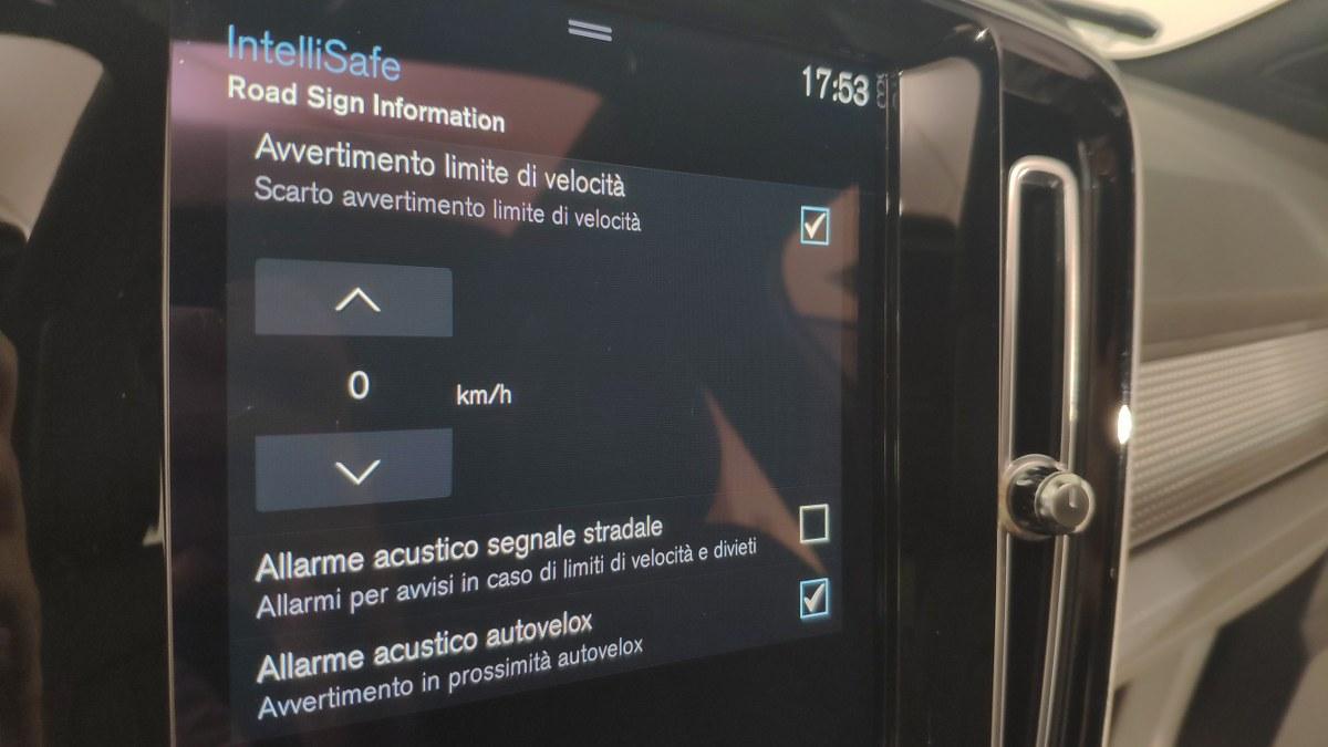 VOLVO Xc40 T4 Recharge Plug-In Hybrid R-Design