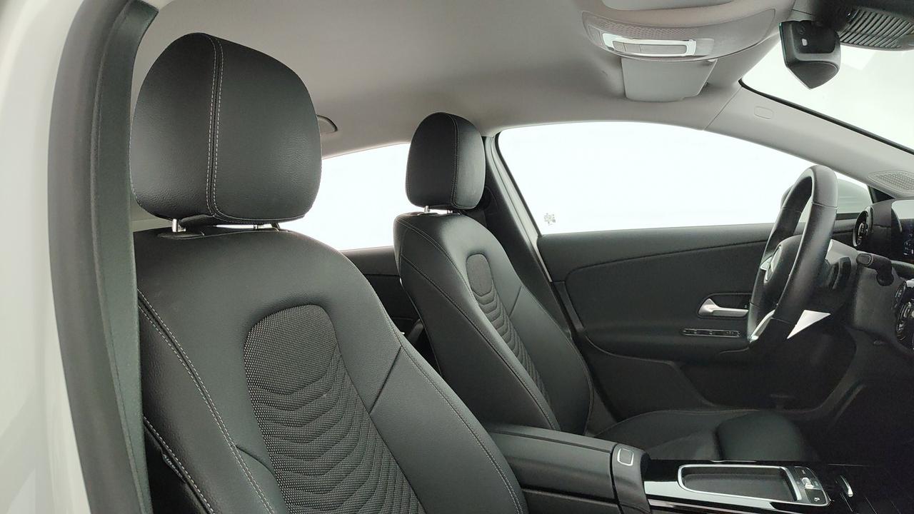 Mercedes-Benz A 180 d Advanced auto