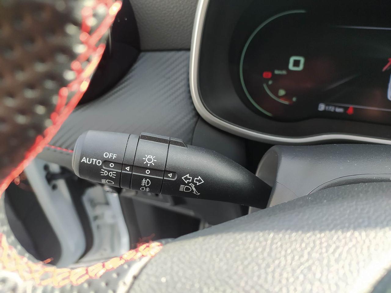 Mg ZS Luxury 1.5 VTi-TECH #9925