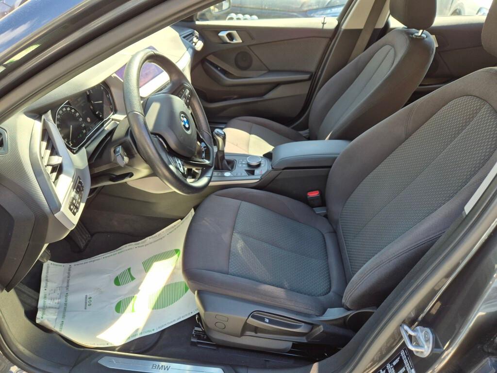 BMW NEW 116d Business Advantage