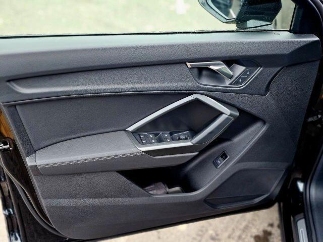 Audi Q3 35 TDI S tronic S line edition identity black