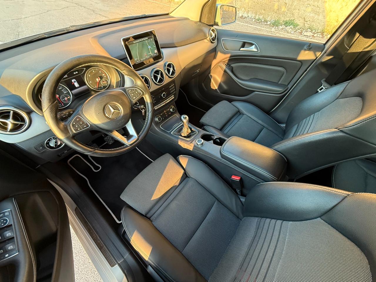 Mercedes B180 SPORT/1500 110CV/FULL LED/CERCHI 17