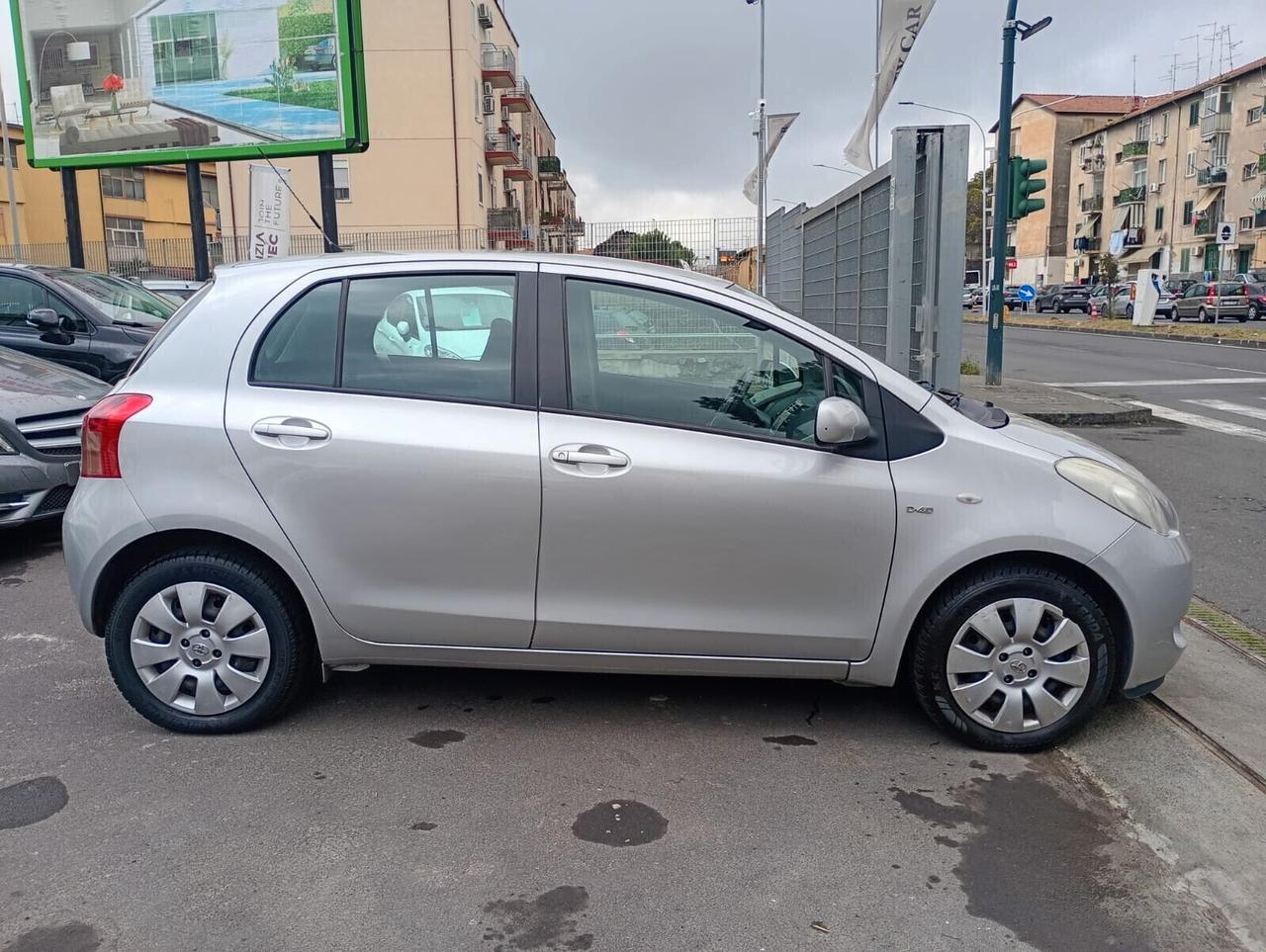 TOYOTA YARIS 1.4 DIESEL SOLI 100.000 KM UNICOPROPRIETARIO