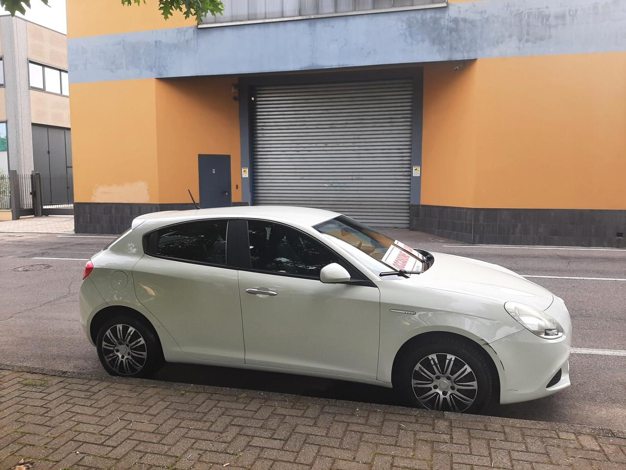 Alfa Romeo Giulietta 1.4 Turbo MultiAir Distinctive KM 120.MILA A 6.999 EURO