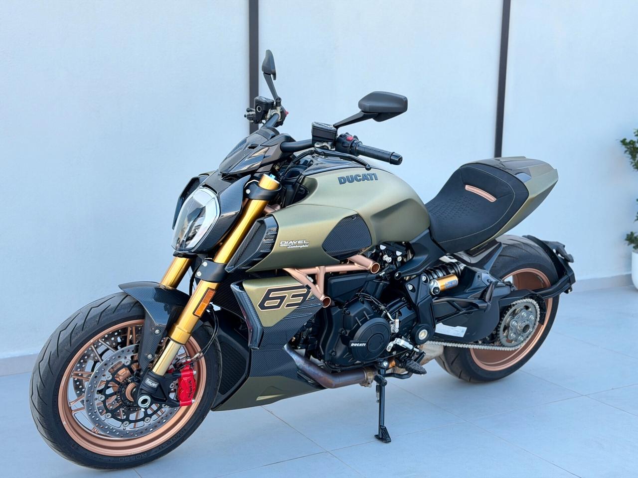 Ducati Diavel 1260 by LAMBORGHINI LIMITED EDITON N.556/630