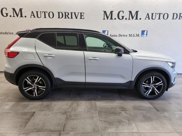 VOLVO XC40 D3 R-design
