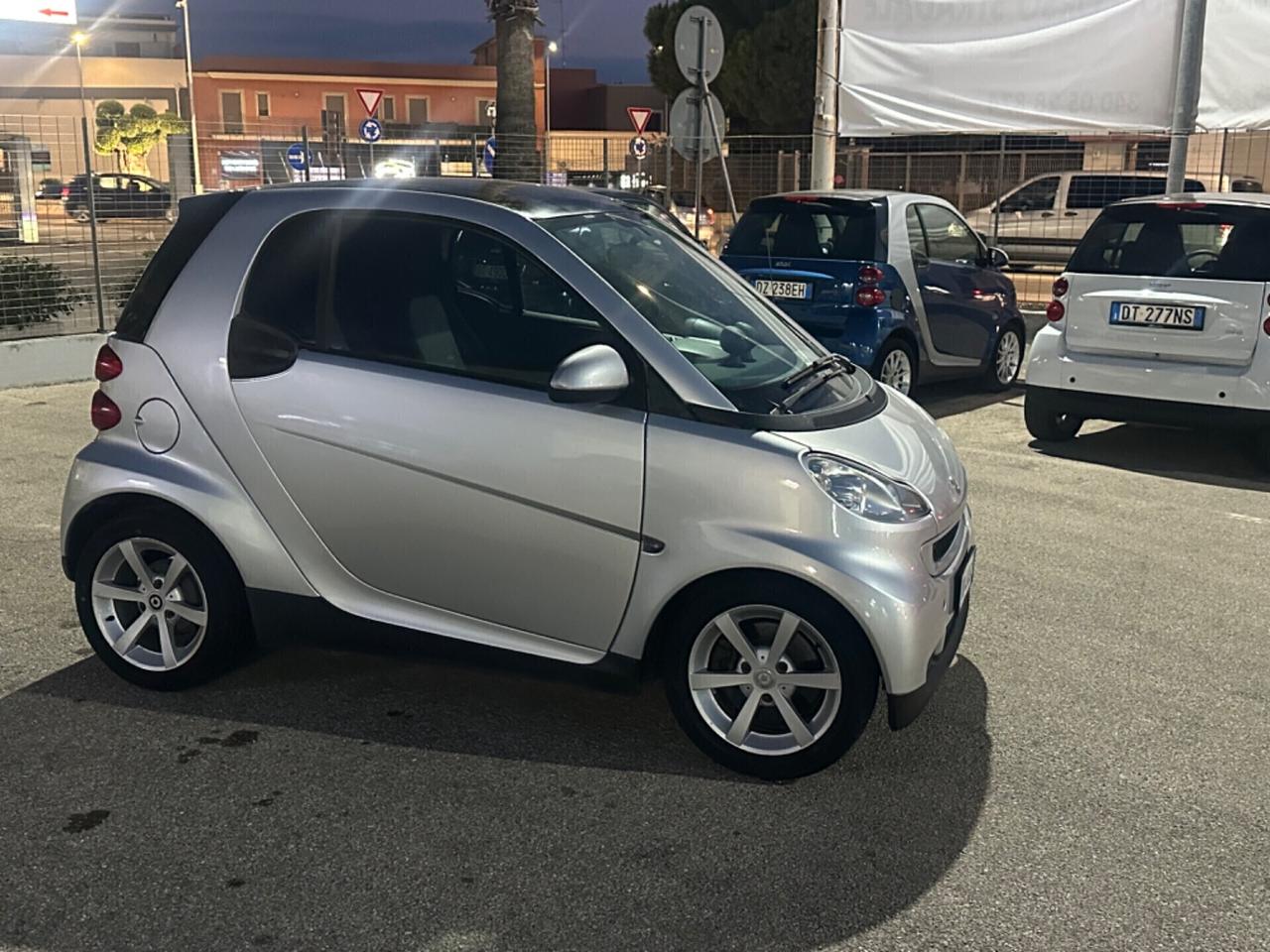 Smart ForTwo 1000 52 kW SERVOSTERZO