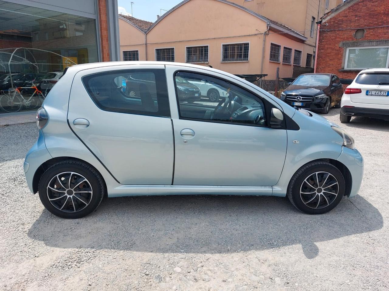 Toyota Aygo 1.0 12V VVT-i 5PORTE KM 100000