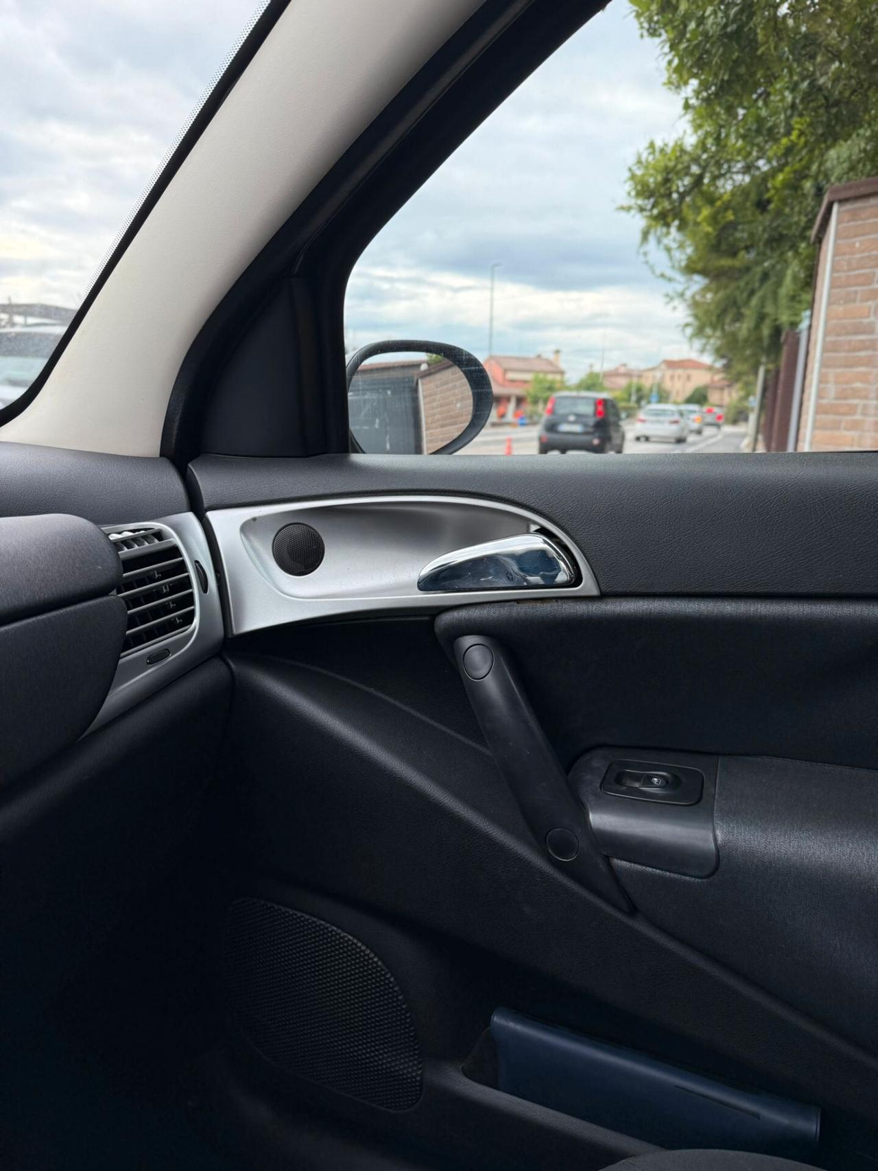 Lancia Ypsilon 1.2 Modamilano