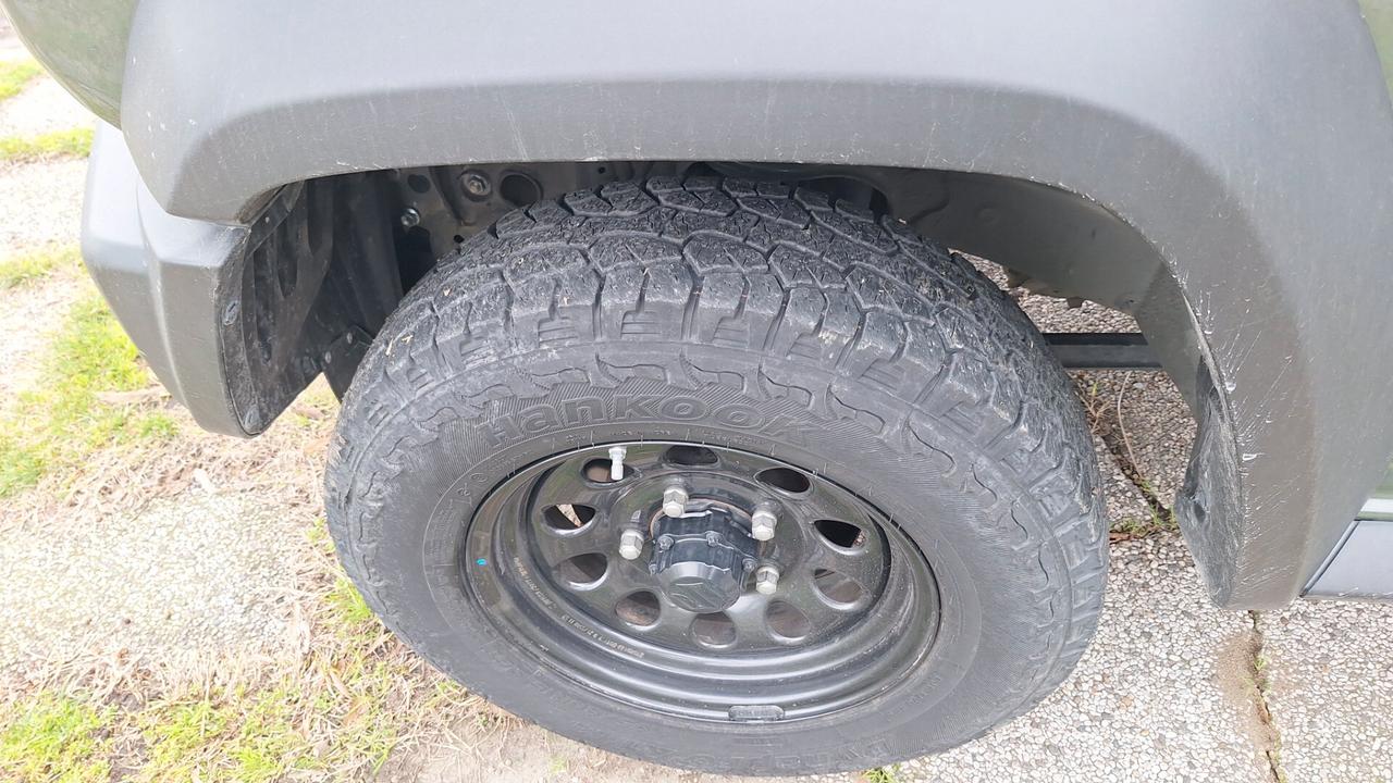 Suzuki Jimny 1.5 5MT PRO (N1)