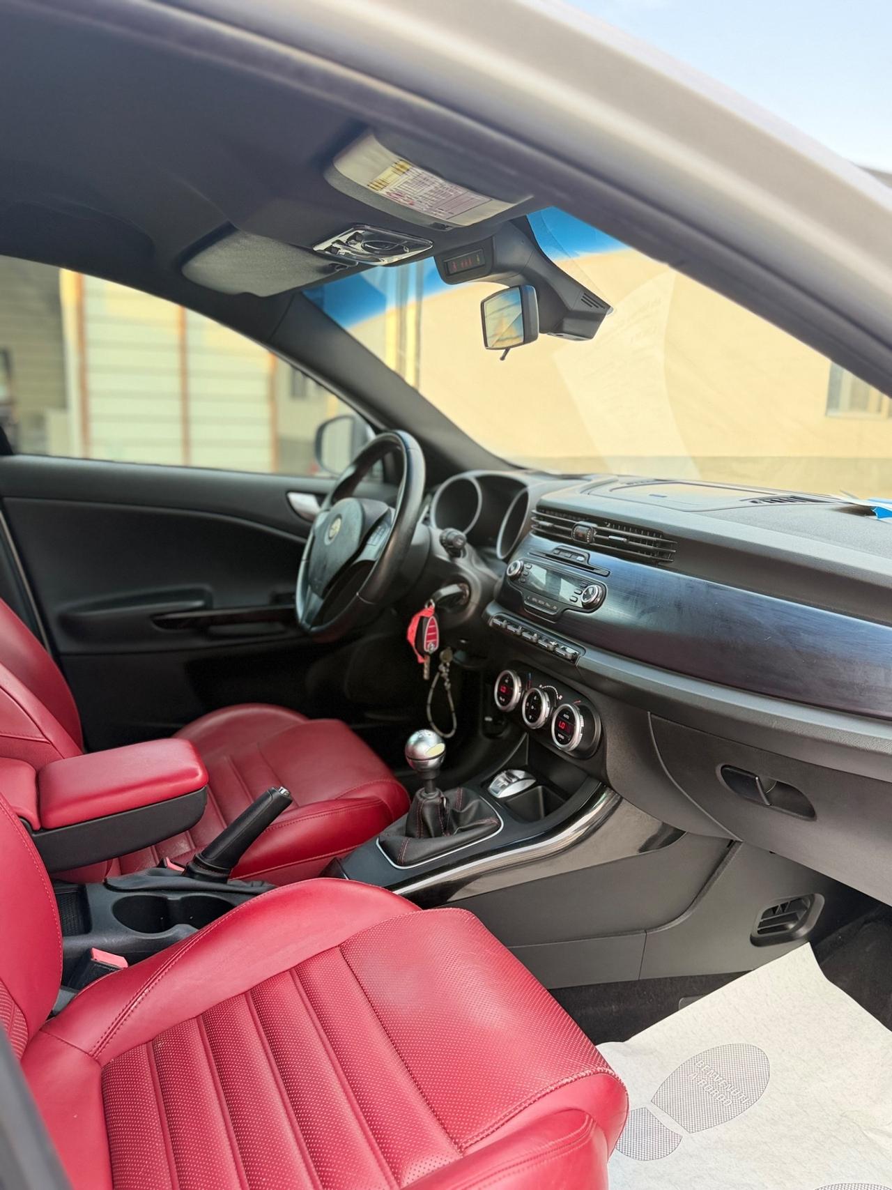 Alfa Romeo Giulietta 2.0 JTDm-2 140 CV Exclusive