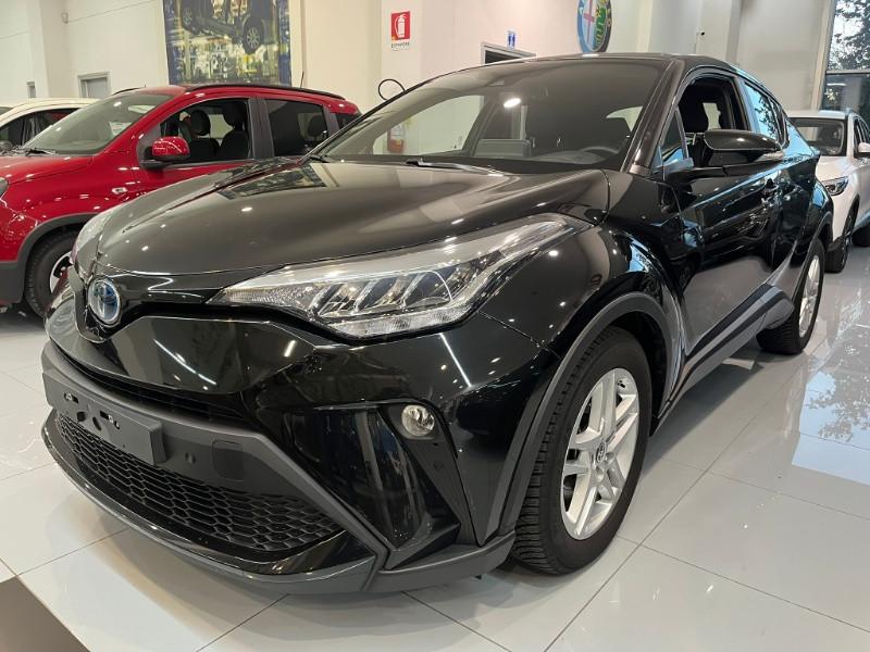 TOYOTA C-HR 1.8 Hybrid E-CVT Business