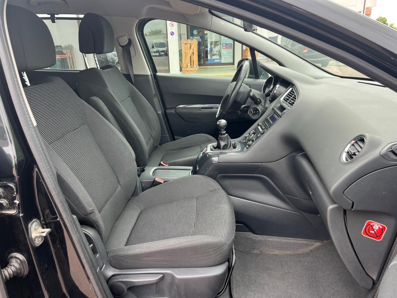 Peugeot 5008 1.6 HDi 112CV Business