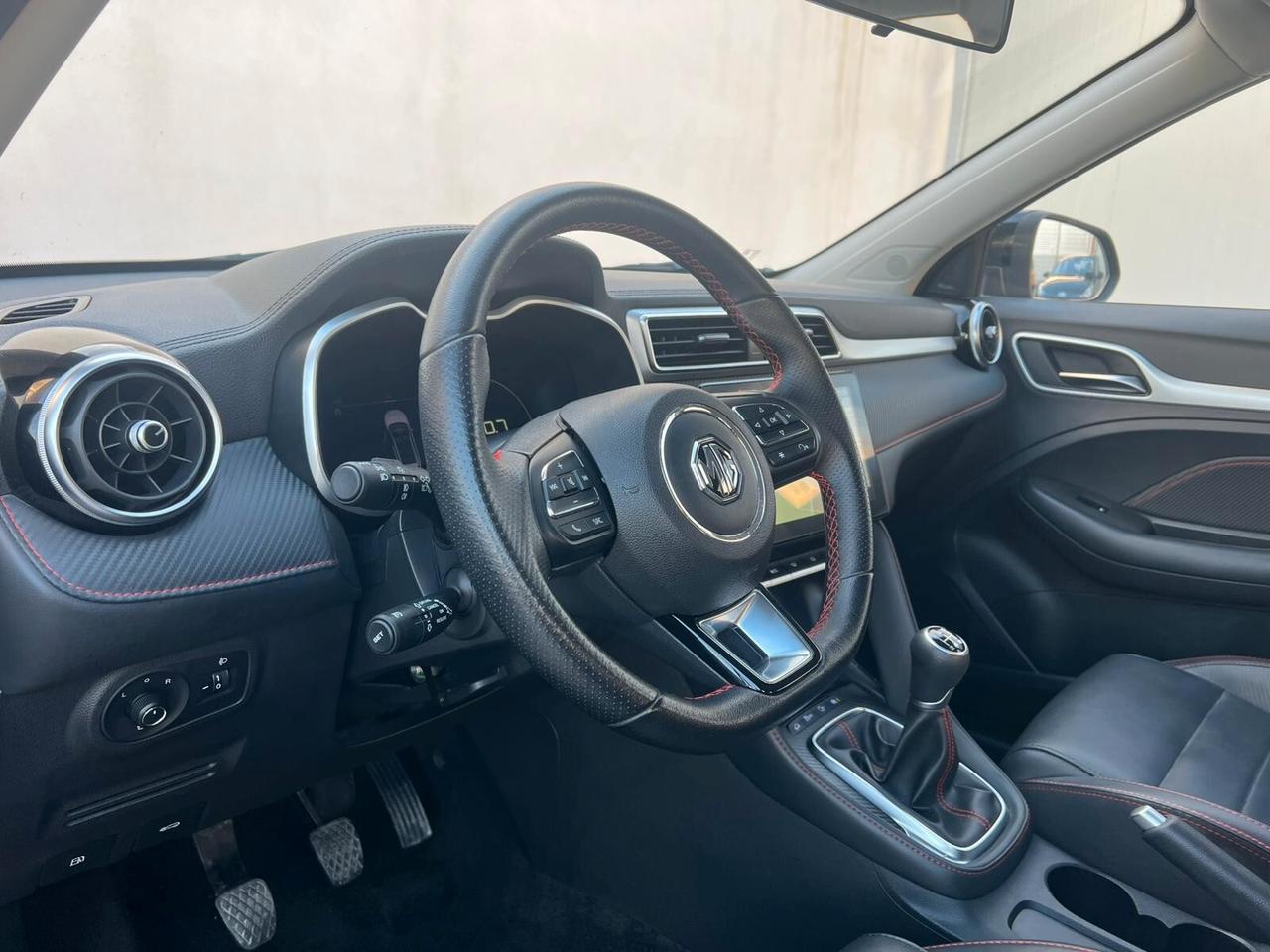 MG ZS 1.5 VTi-tech 106CV 2023!!! LUXURY!!!