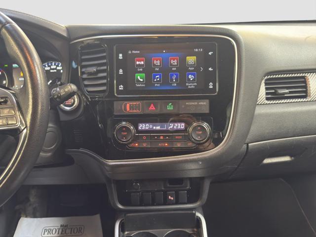 MITSUBISHI Outlander 2.2 DI-D 4WD Instyle Plus SDA 7 posti*IVA ESPOSTA*