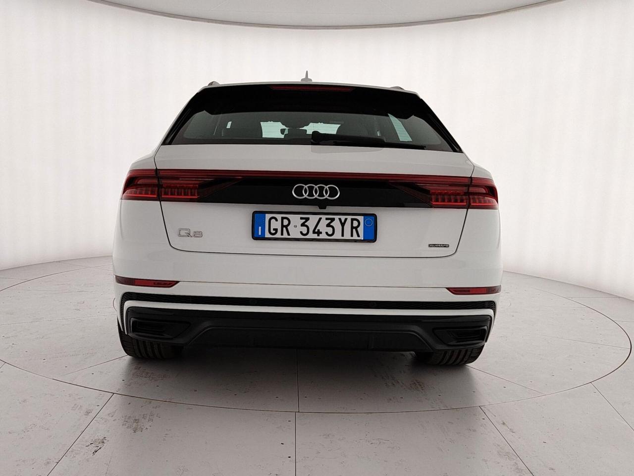 Audi Q8 55 TFSI e quattro tiptronic Sport