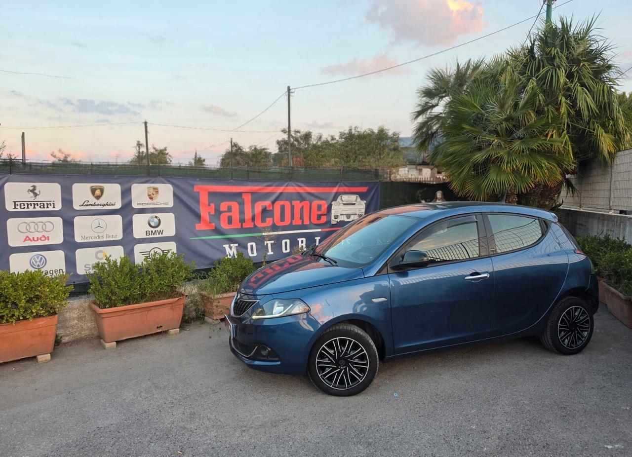 Lancia Ypsilon 1.0 FireFly 5 porte S&S Hybrid Ecochic