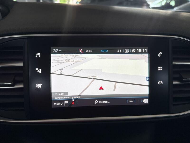 Peugeot 308 BlueHDi 120 EAT6 S&S SW Allure